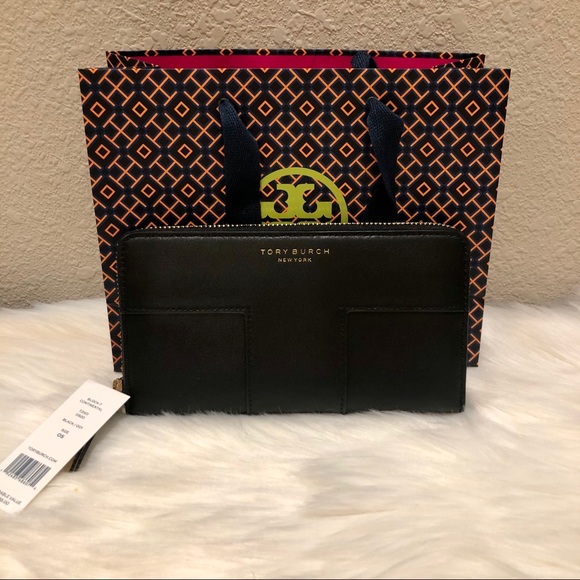 Tory Burch Handbags - NEW Tory Burch Block T' Leather Continental Wallet